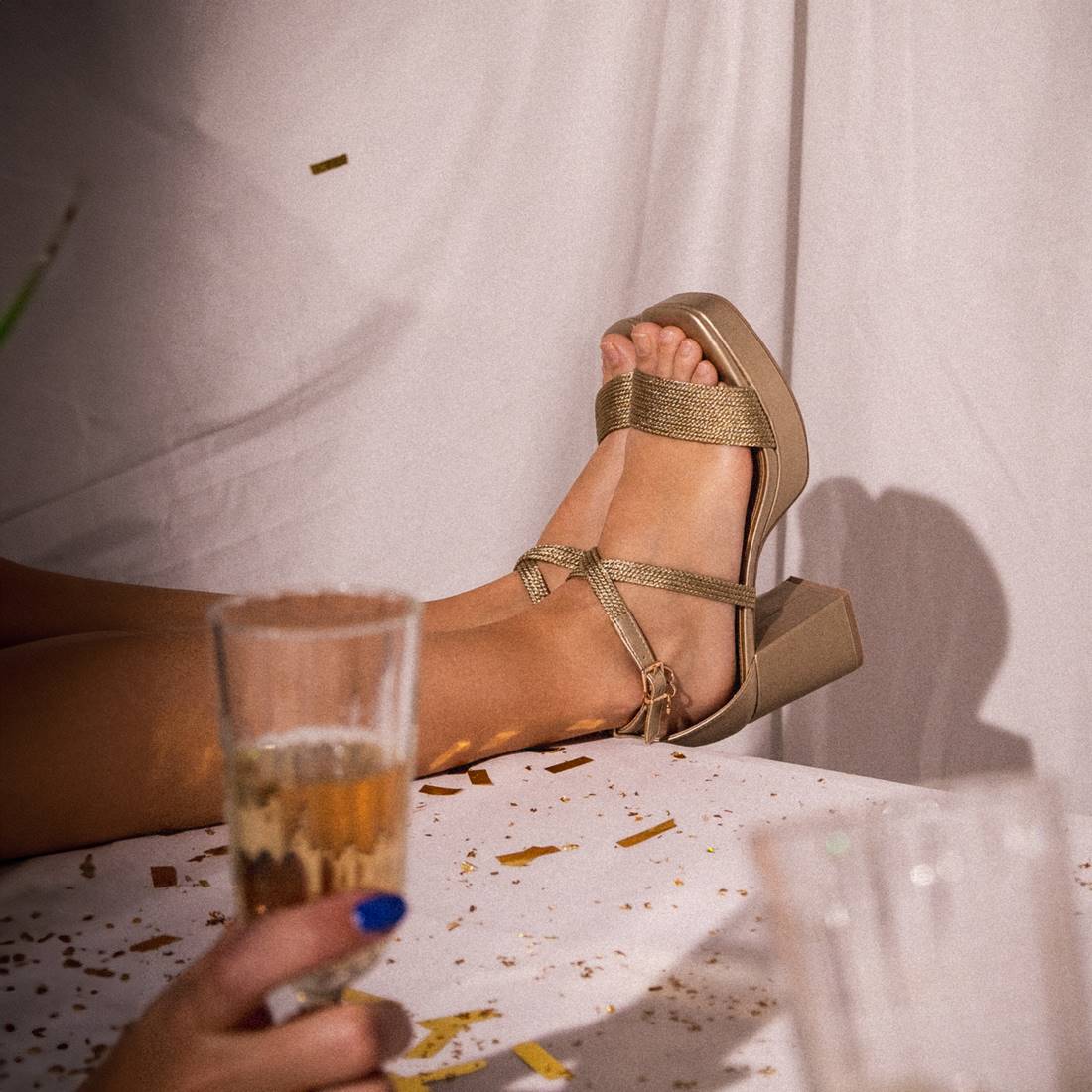 WOMEN'S SANDAL XTI 14233901