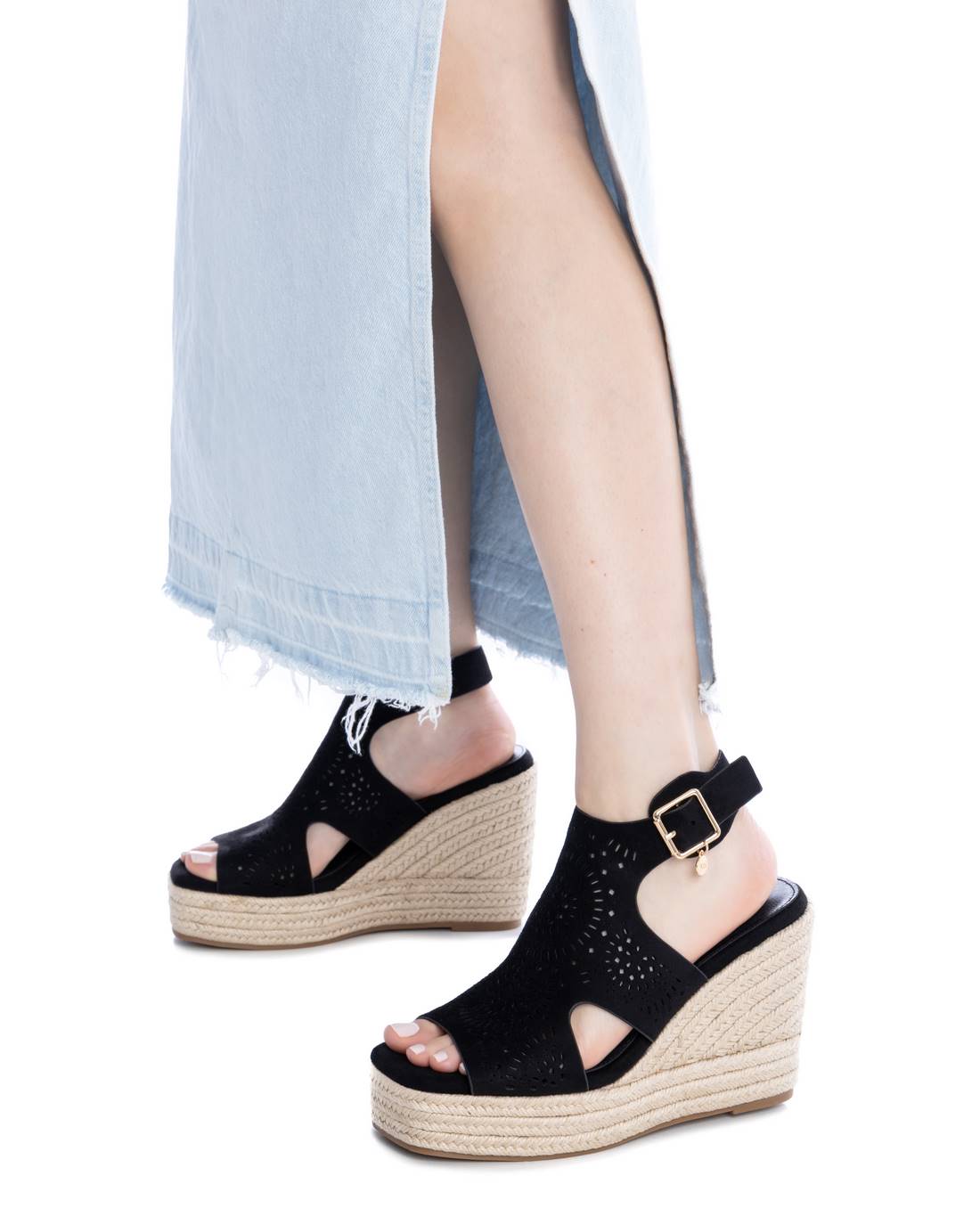 SANDALIA DE MUJER XTI 14243702