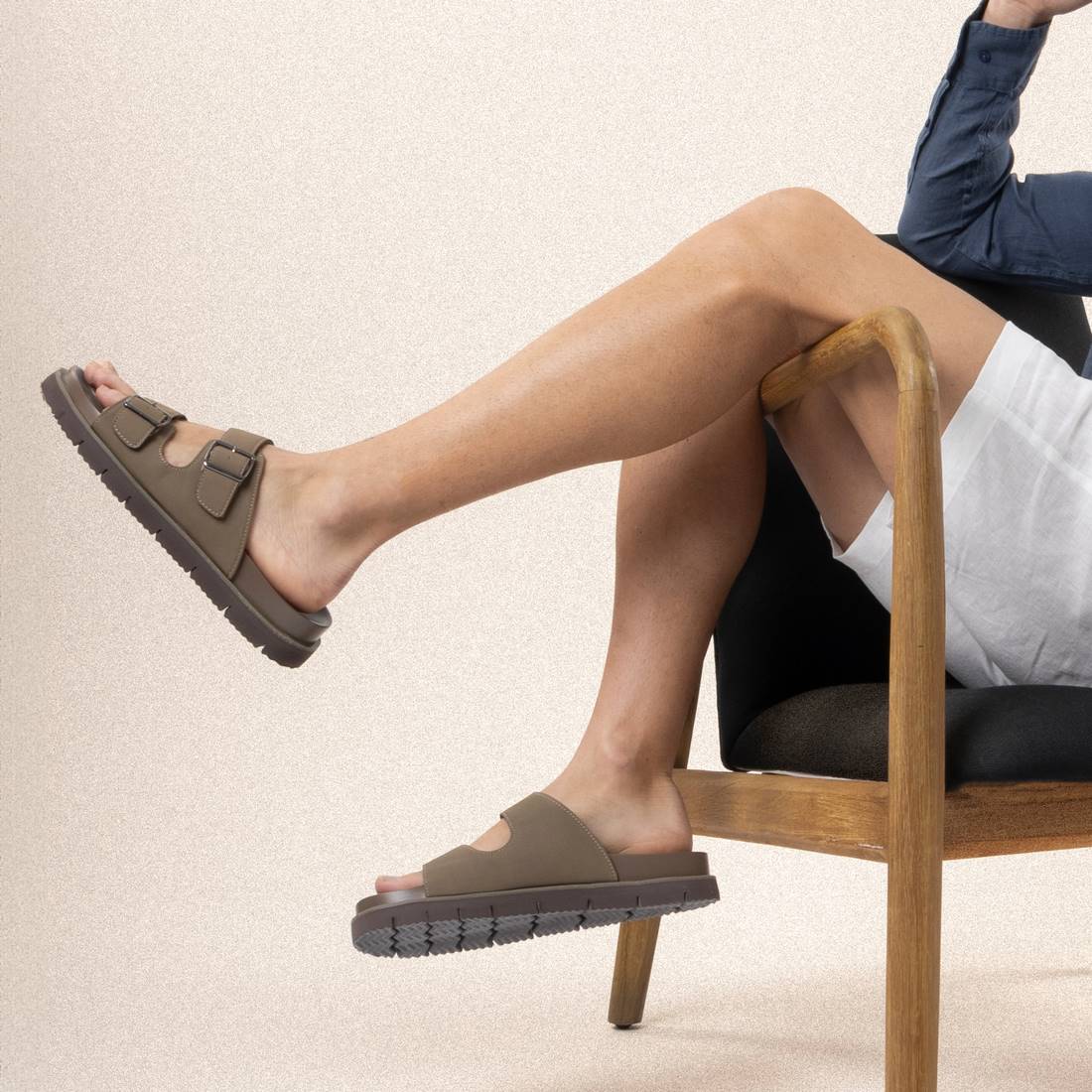 SANDALIA DE HOMBRE XTI 14253002