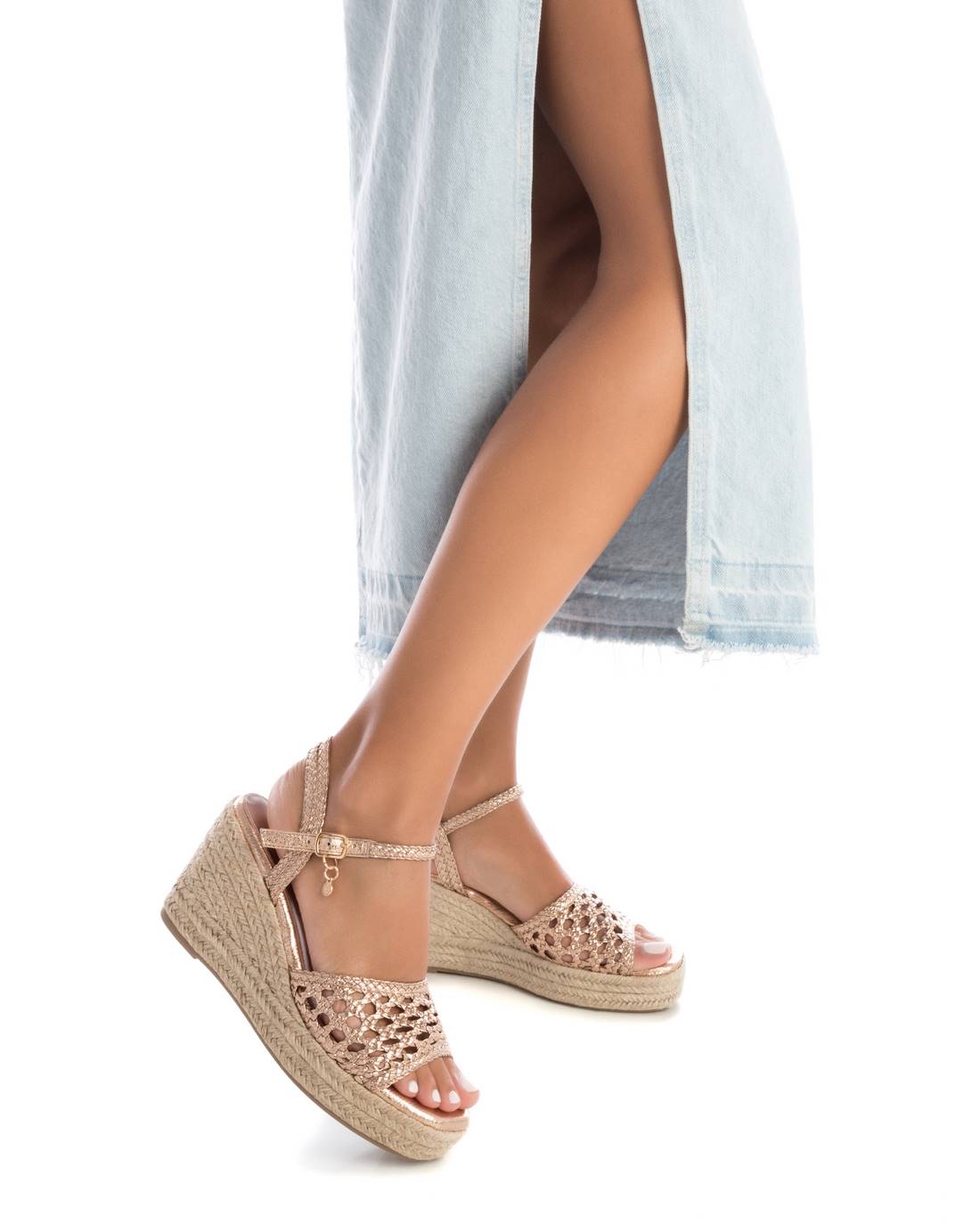 SANDALIA DE MUJER XTI 14274701