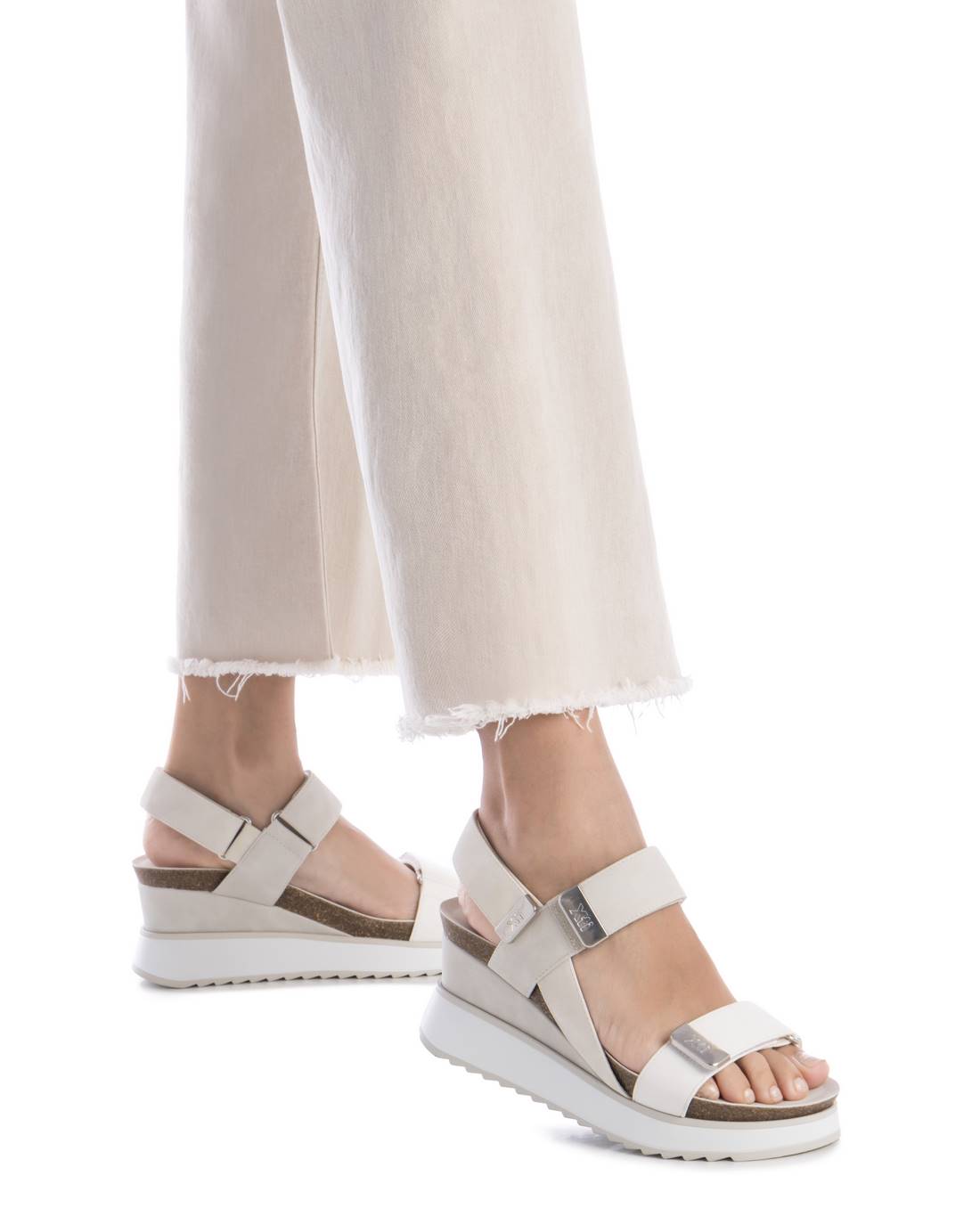 SANDALIA DE MUJER XTI 14282205