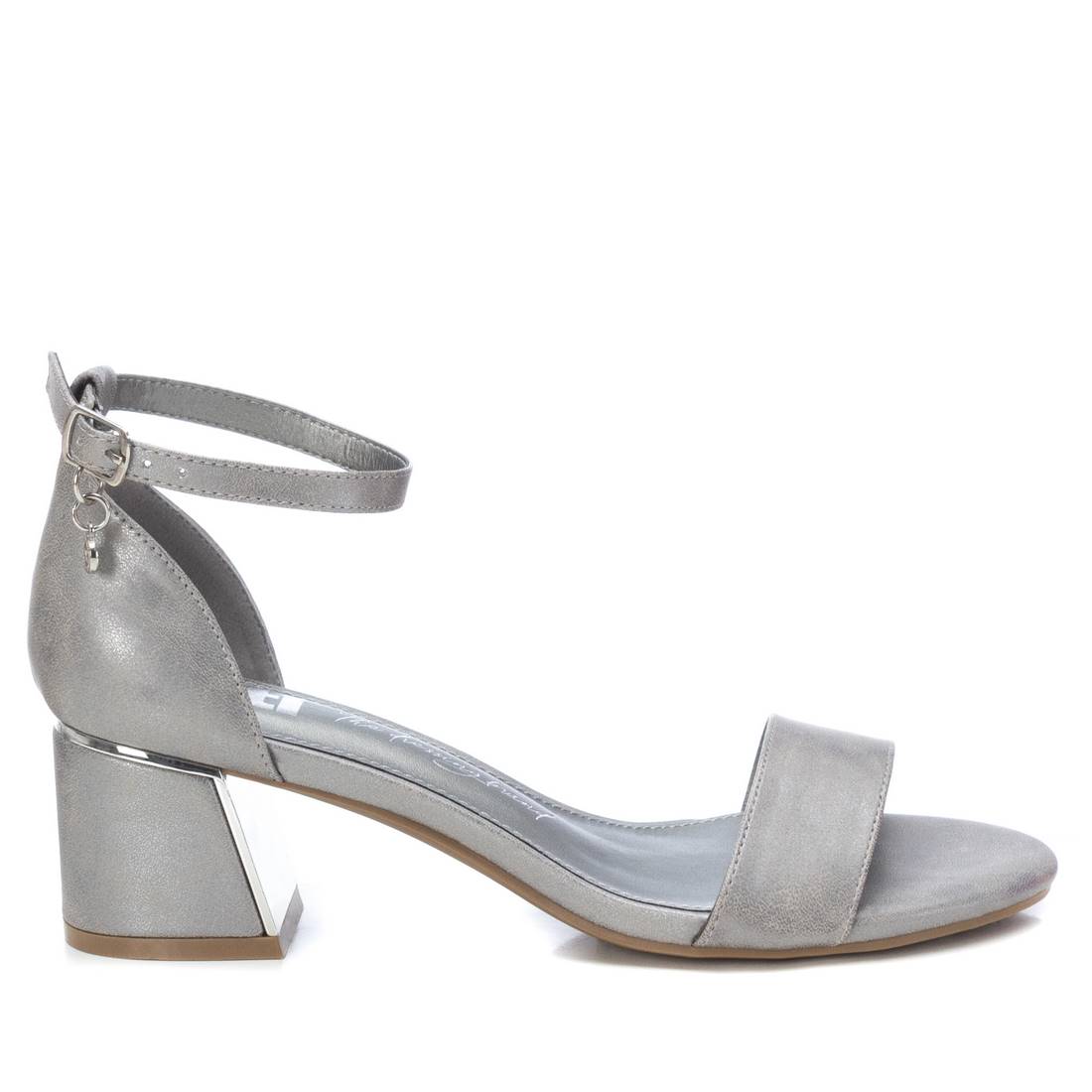 Sandalias con tacón bajo plateadas marcas xti