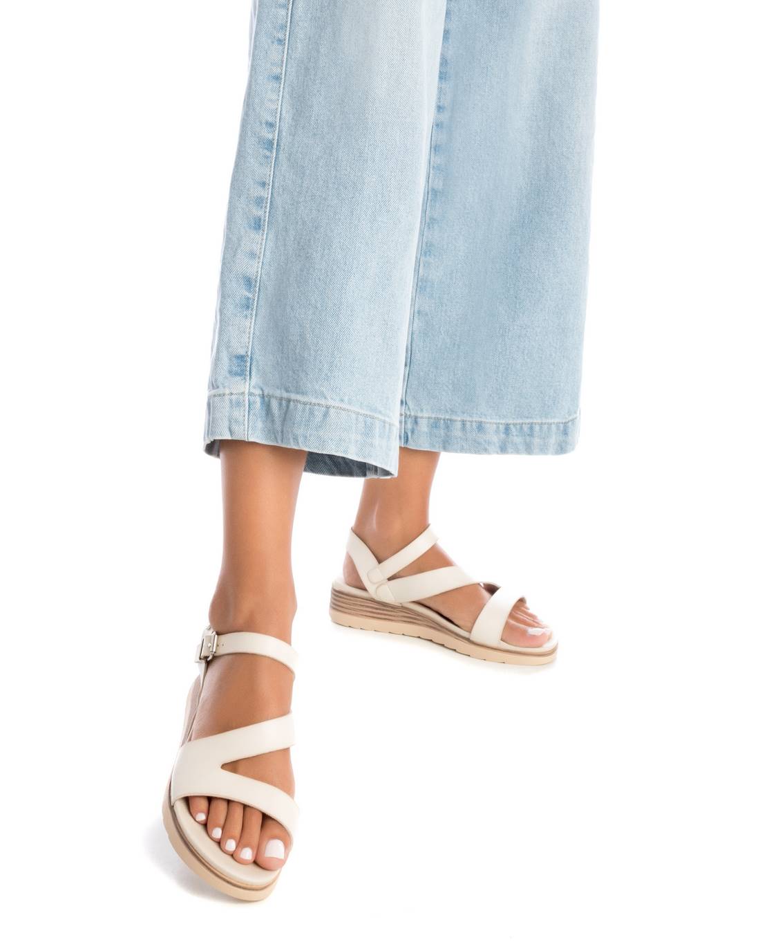 SANDALIA DE MUJER XTI 14289703