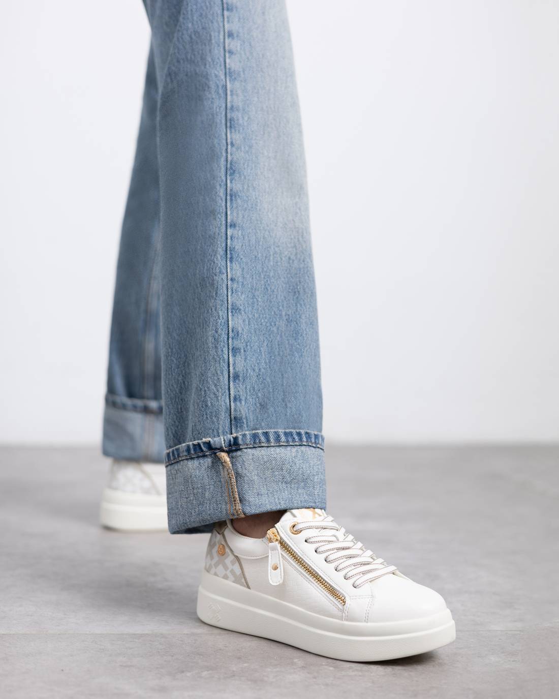 Zapatilla de mujer plano Xti 14423303