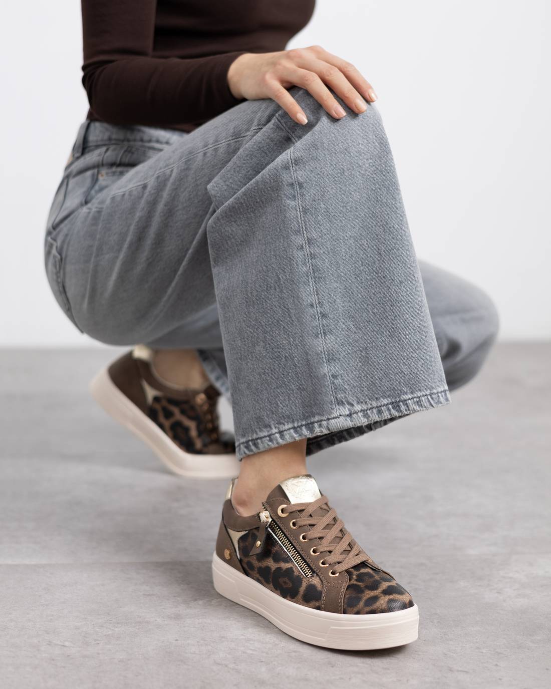 Zapatilla de mujer plano Xti 14441402