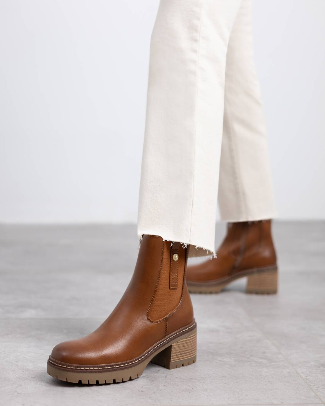 Botin de mujer con tacón Xti 14445602