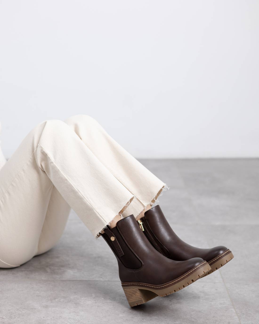 WOMEN'S ANKLE BOOT XTI 14445603