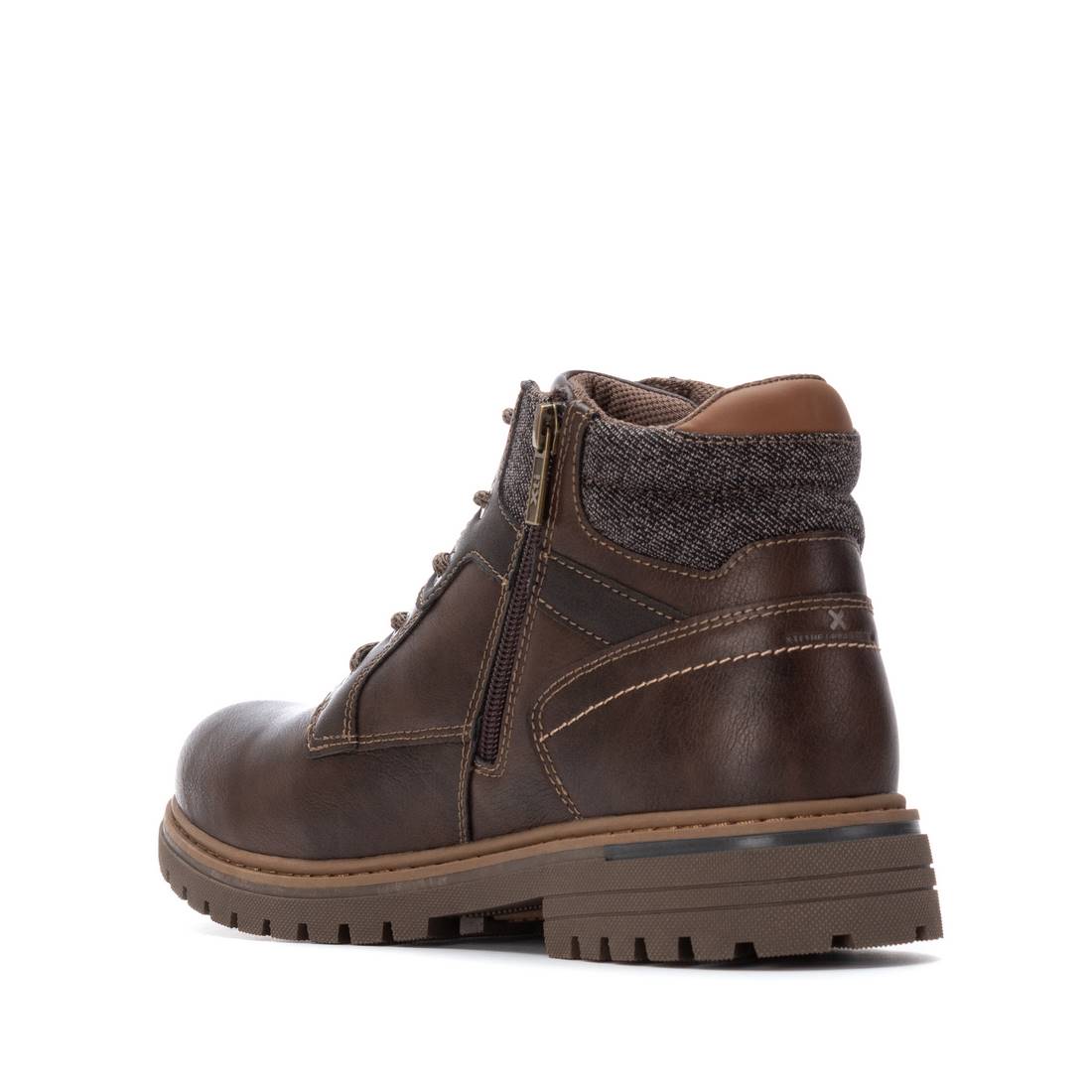 Botin de hombre plano Xti 14456401