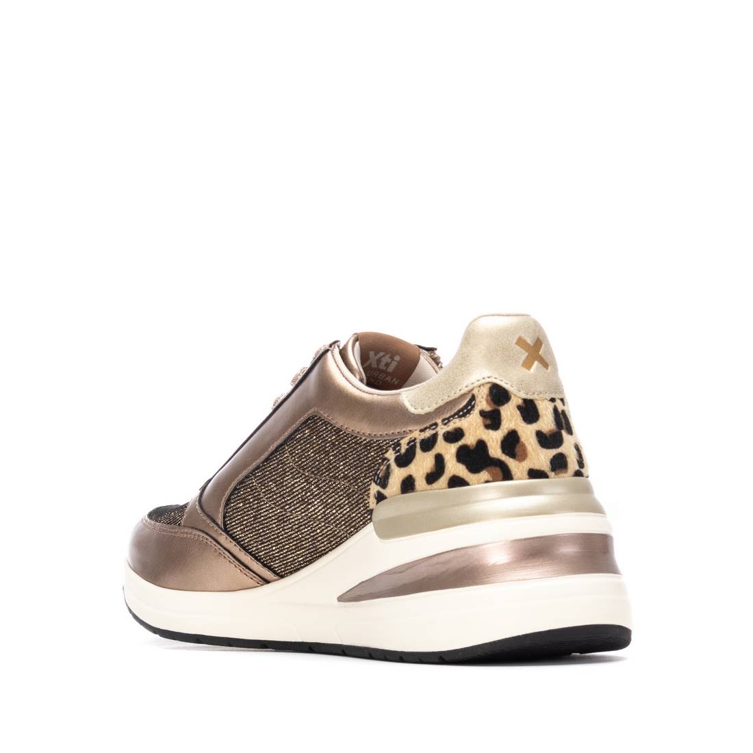 Zapatilla de mujer con cuña Xti 14462902