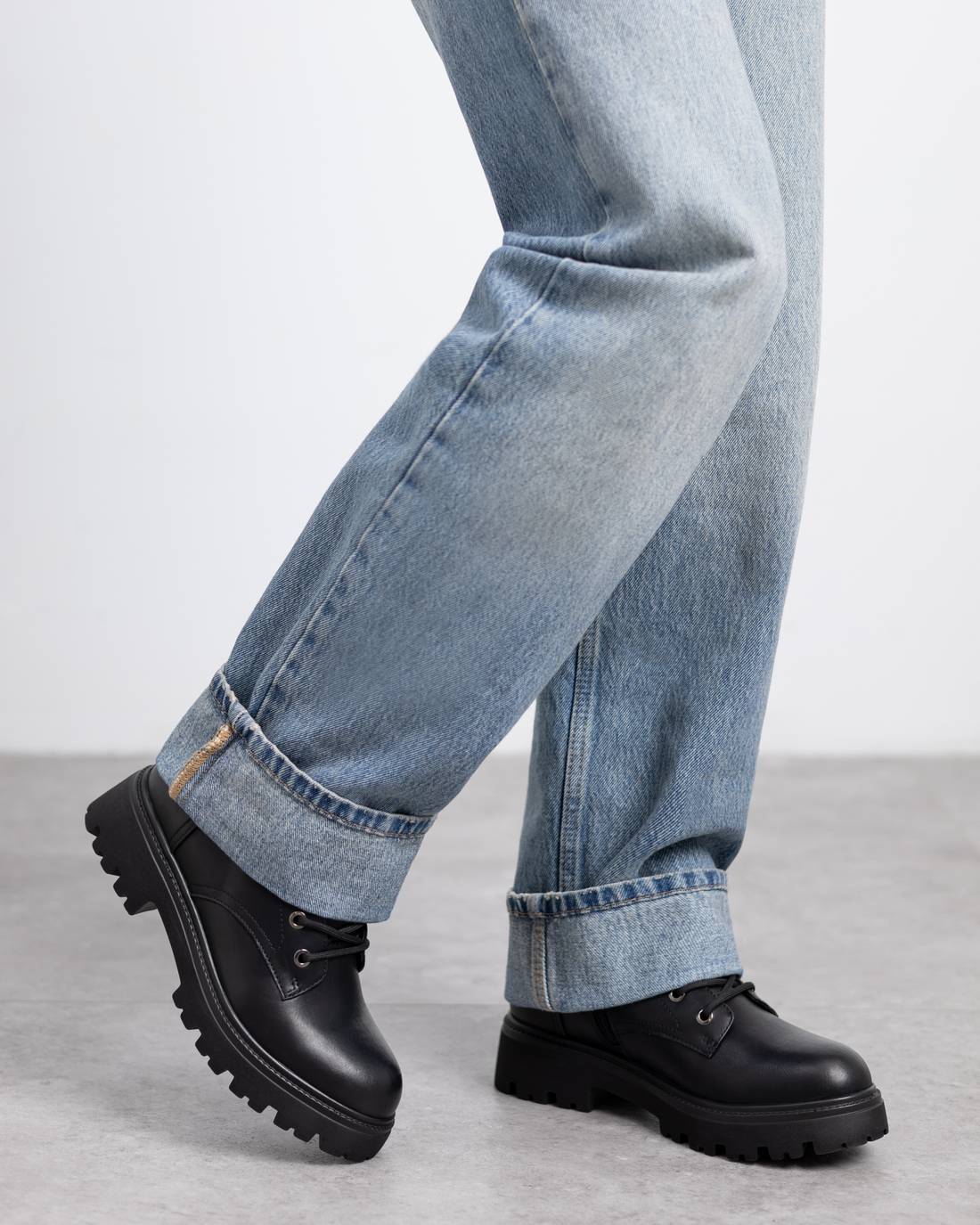 Botin de mujer plano Xti 14465801