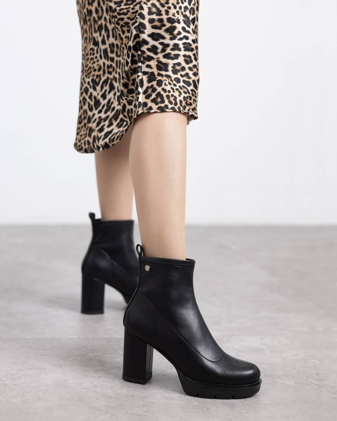 Botin de mujer con tacón Xti 14473501