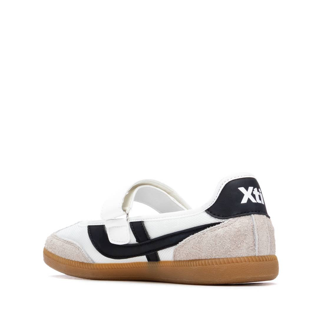 Zapatilla de mujer plano Xti 14505601