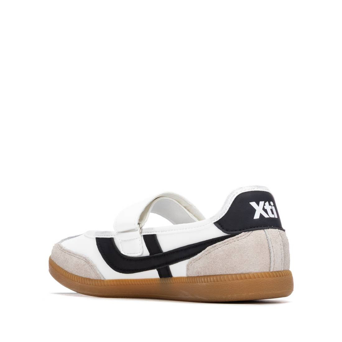 Zapatilla de mujer plano Xti 14505701