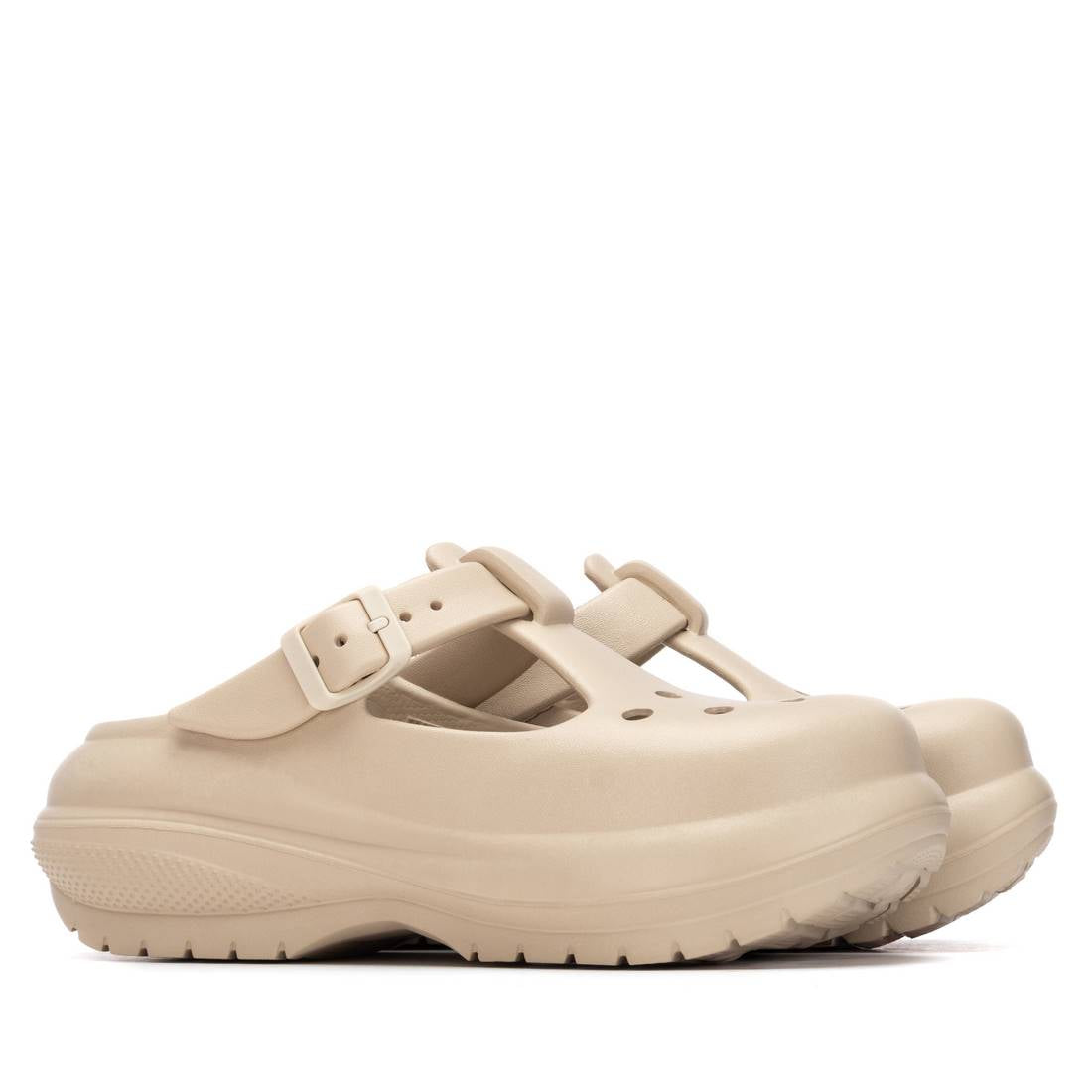 Zueco de mujer plano Xti 14514203