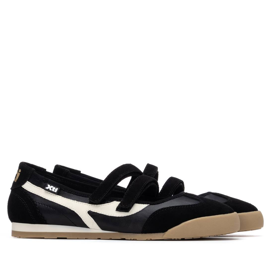 Zapatilla de mujer plano Xti 14522004