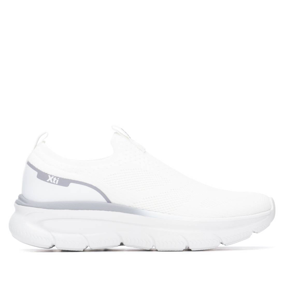 Zapatilla de mujer plano Xti 14539302