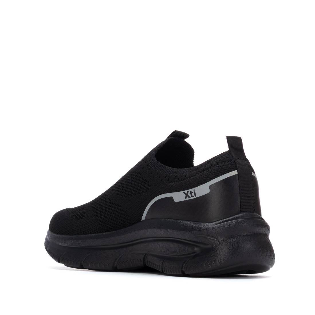 Zapatilla de mujer plano Xti 14539304