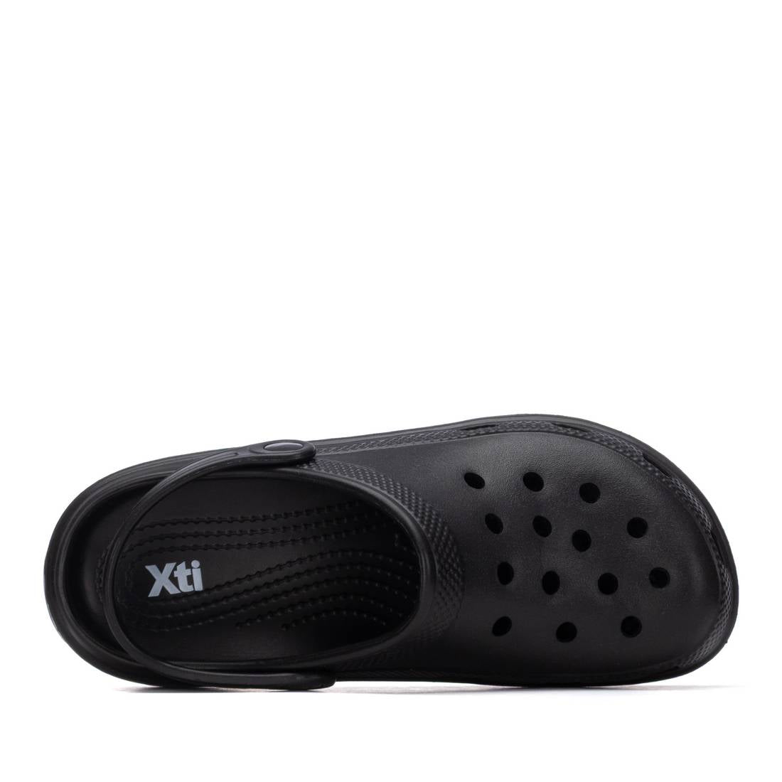 Zueco de hombre plano Xti 14573401