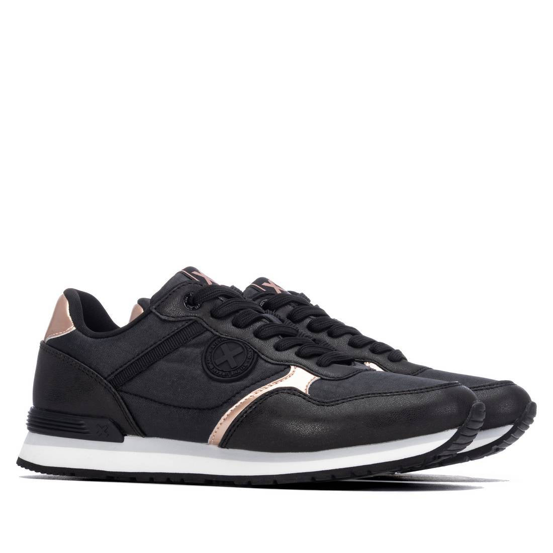 Zapatilla de mujer plano Xti 14600701