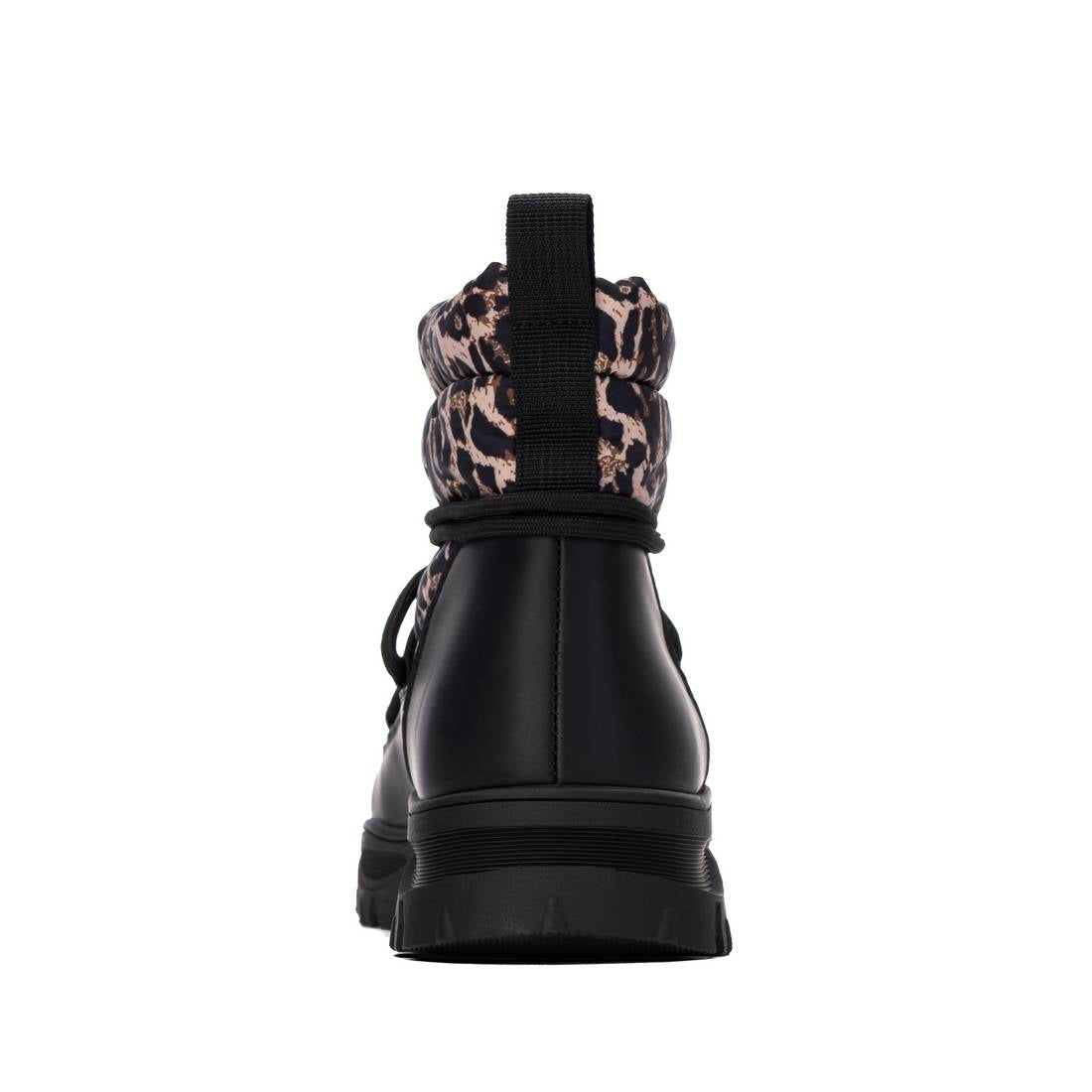 Botin de mujer plano Xti 14607001