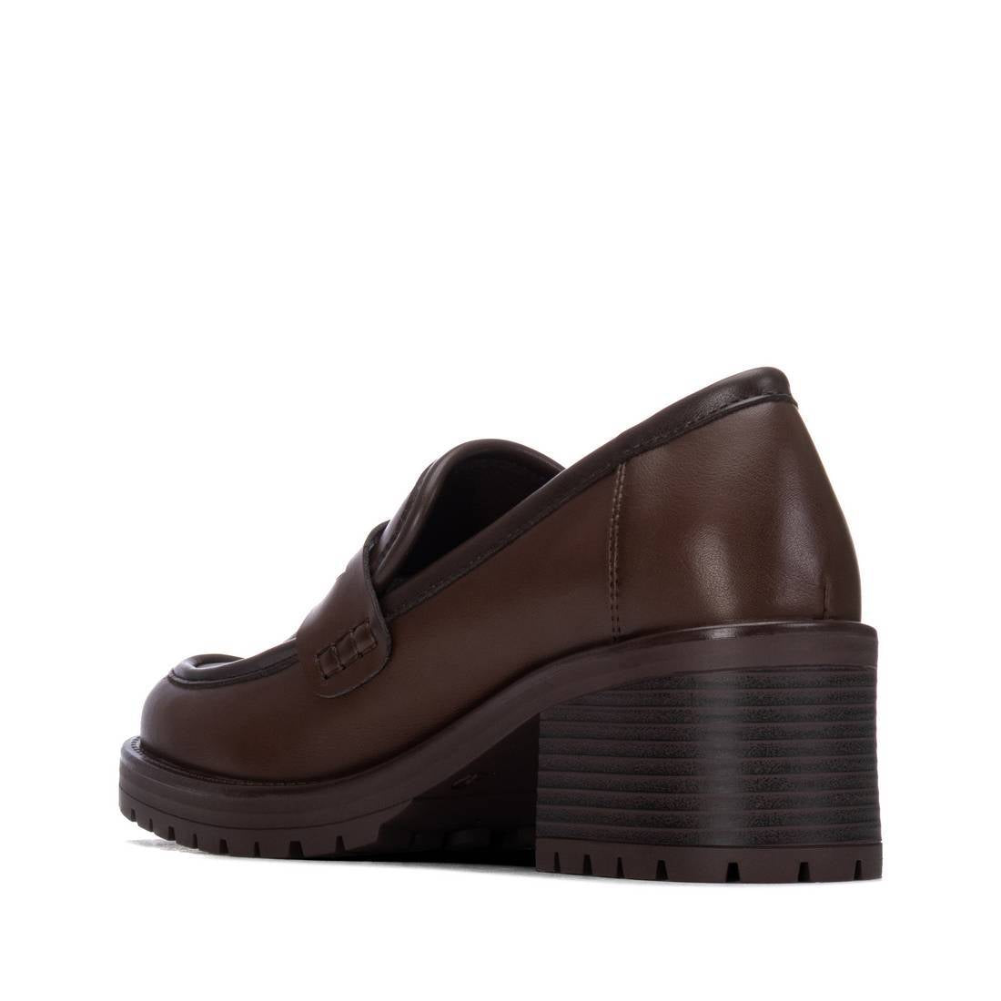 Zapato de mujer con tacón Xti 14608402