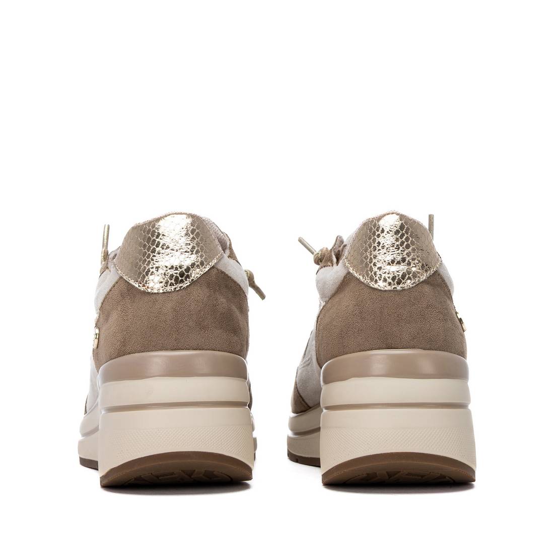 Zapatilla de mujer con cuña Xti 14617001
