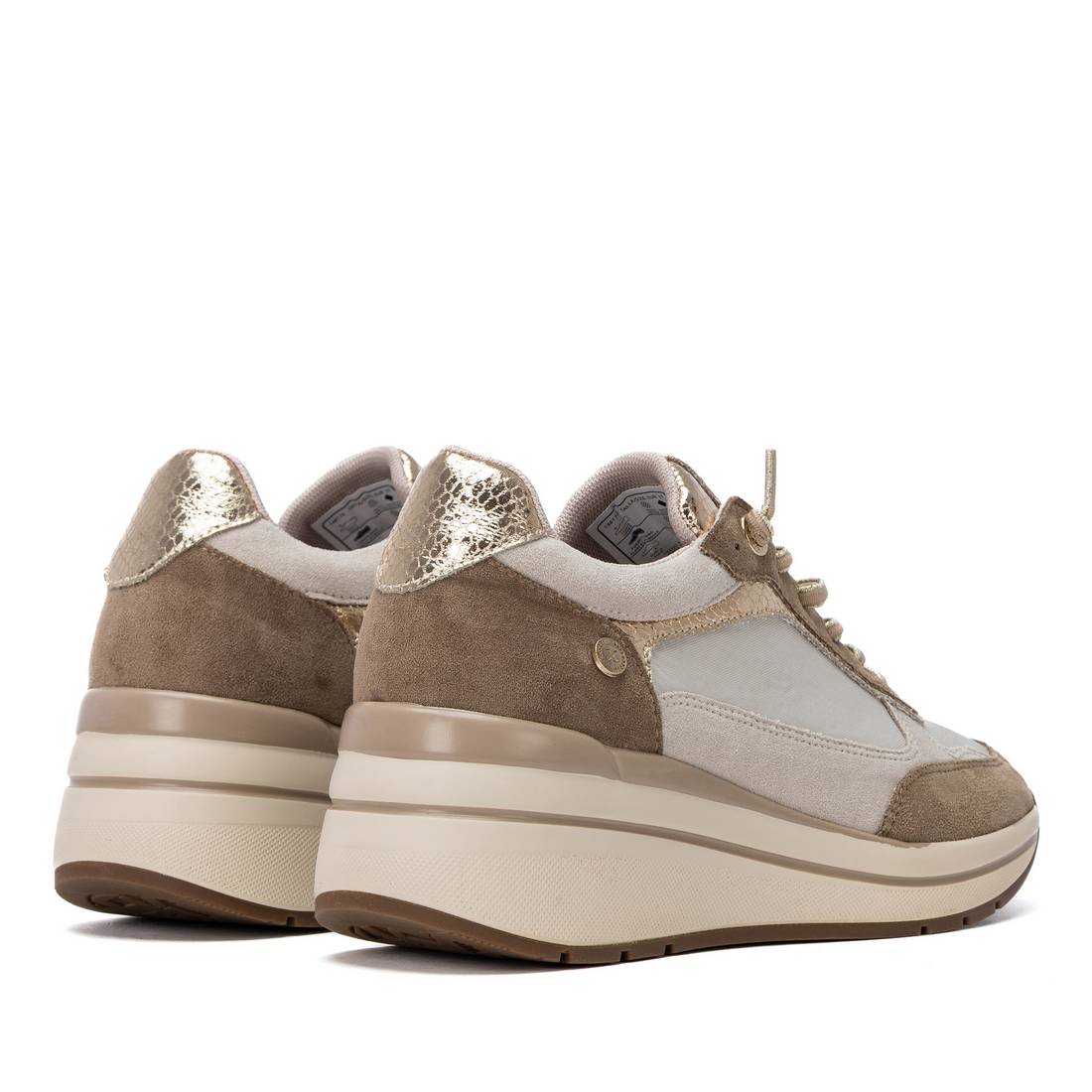 Zapatilla de mujer con cuña Xti 14617001