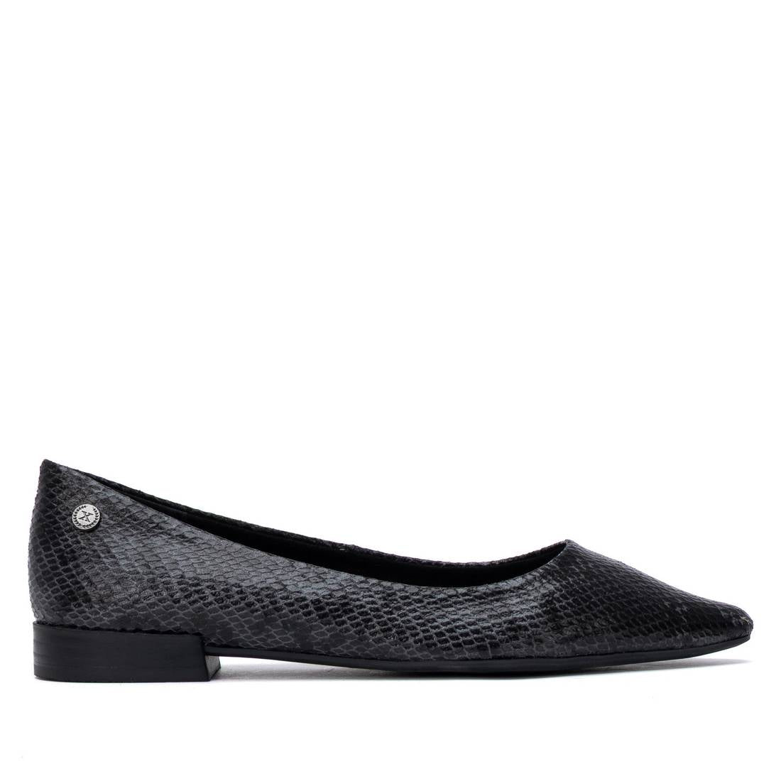 Zapato de mujer plano Xti 14622501