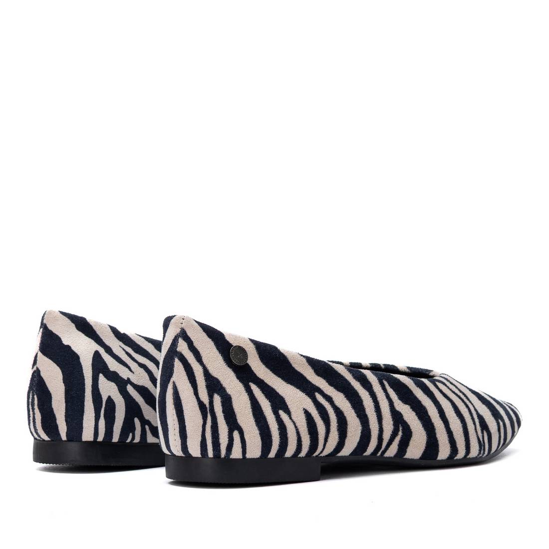 Zapato de mujer plano Xti 14623401