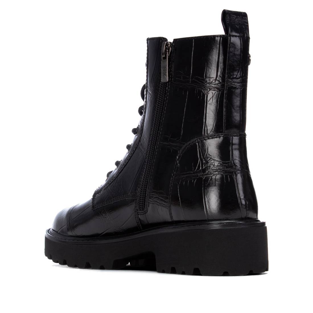 Botin de mujer plano Xti 14624801
