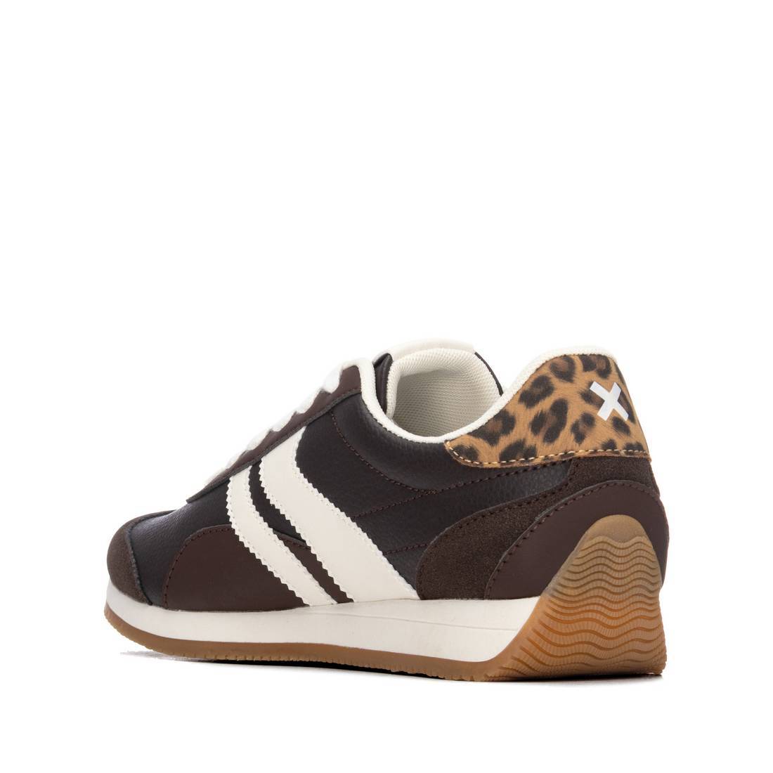 Zapatilla de mujer plano Xti 14627501