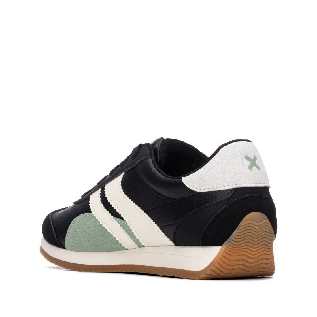 Zapatilla de mujer plano Xti 14627504