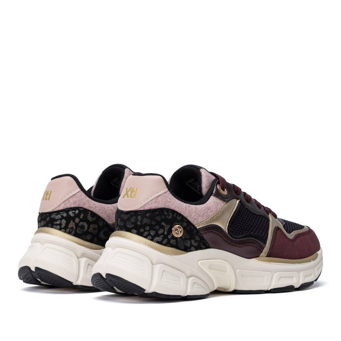 Zapatilla de mujer plano Xti 14638101