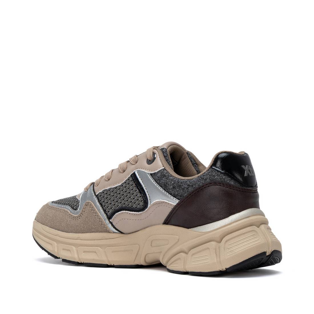 Zapatilla de mujer plano Xti 14638102