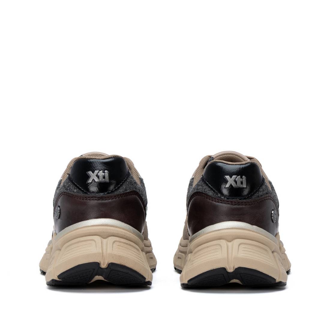 Zapatilla de mujer plano Xti 14638102