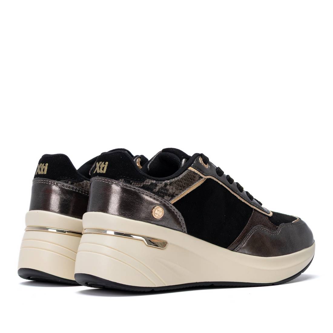 Zapatilla de mujer con cuña Xti 14638302