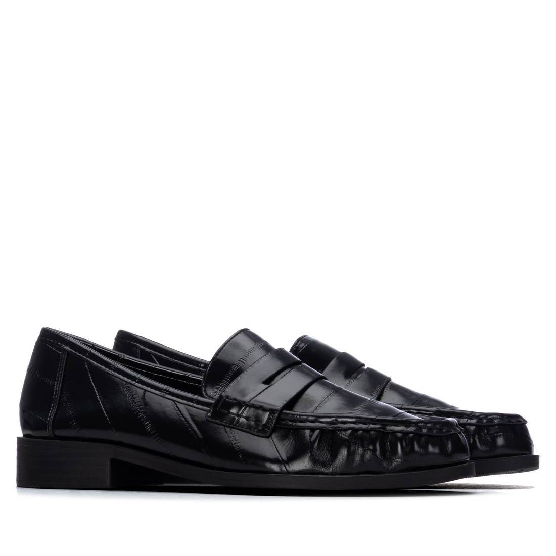 Zapato de mujer plano Xti 14643001