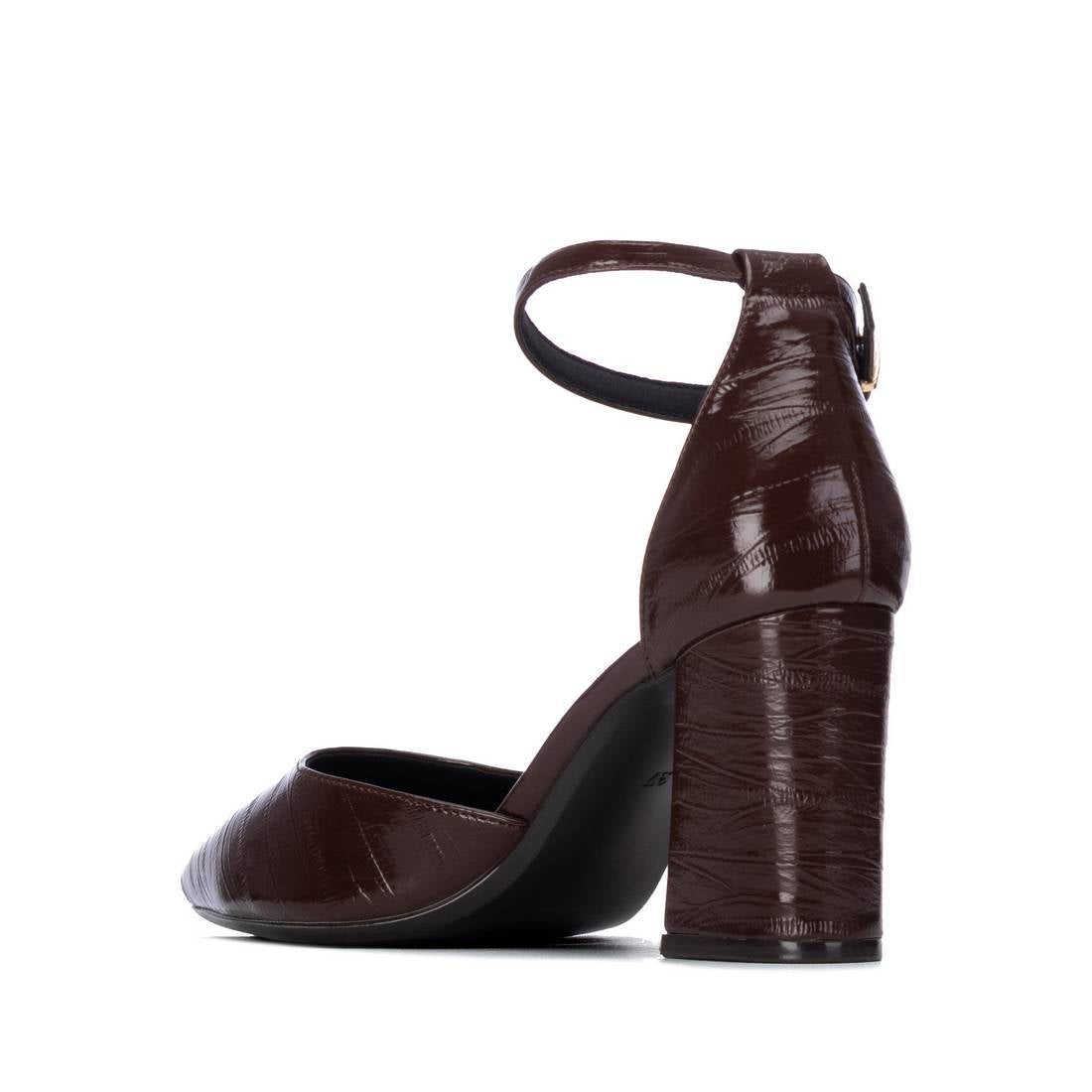 Zapato de mujer con tacón Xti 14644101