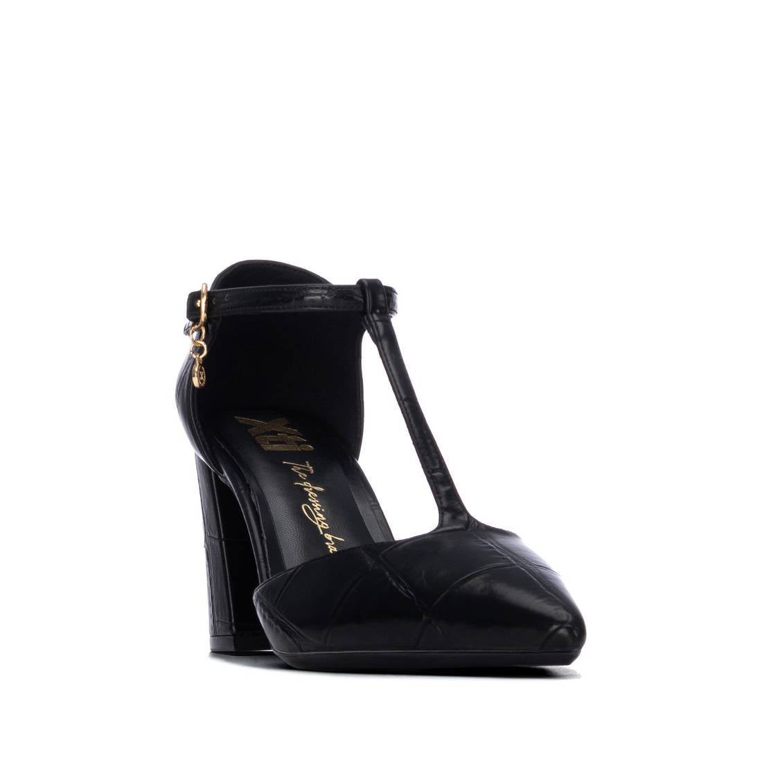 Zapato de mujer con tacón Xti 14644202
