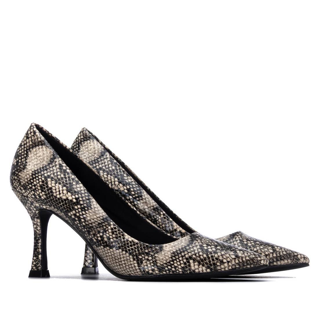 Zapato de mujer con tacón Xti 14644501