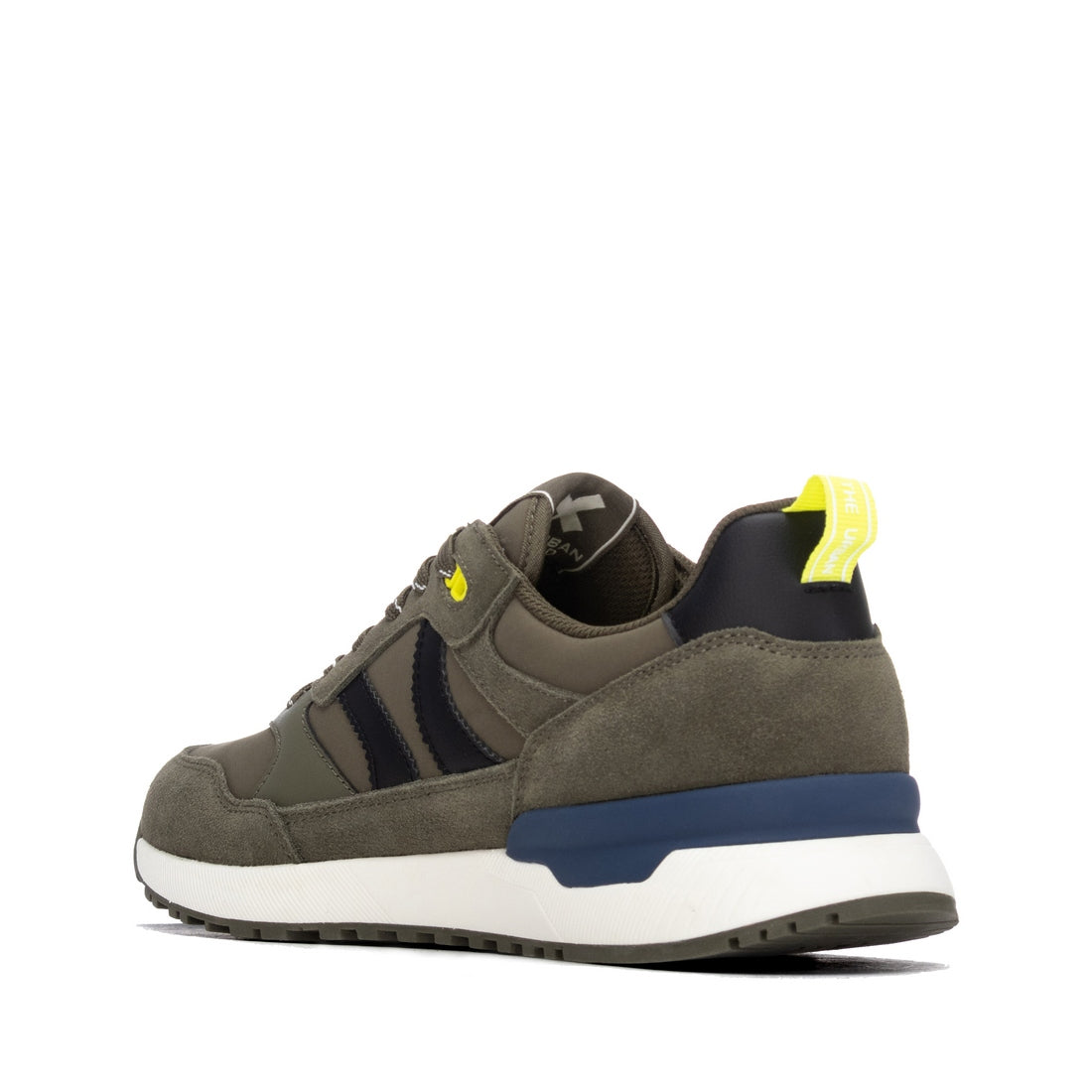 Zapatilla de hombre plano Xti 14670305