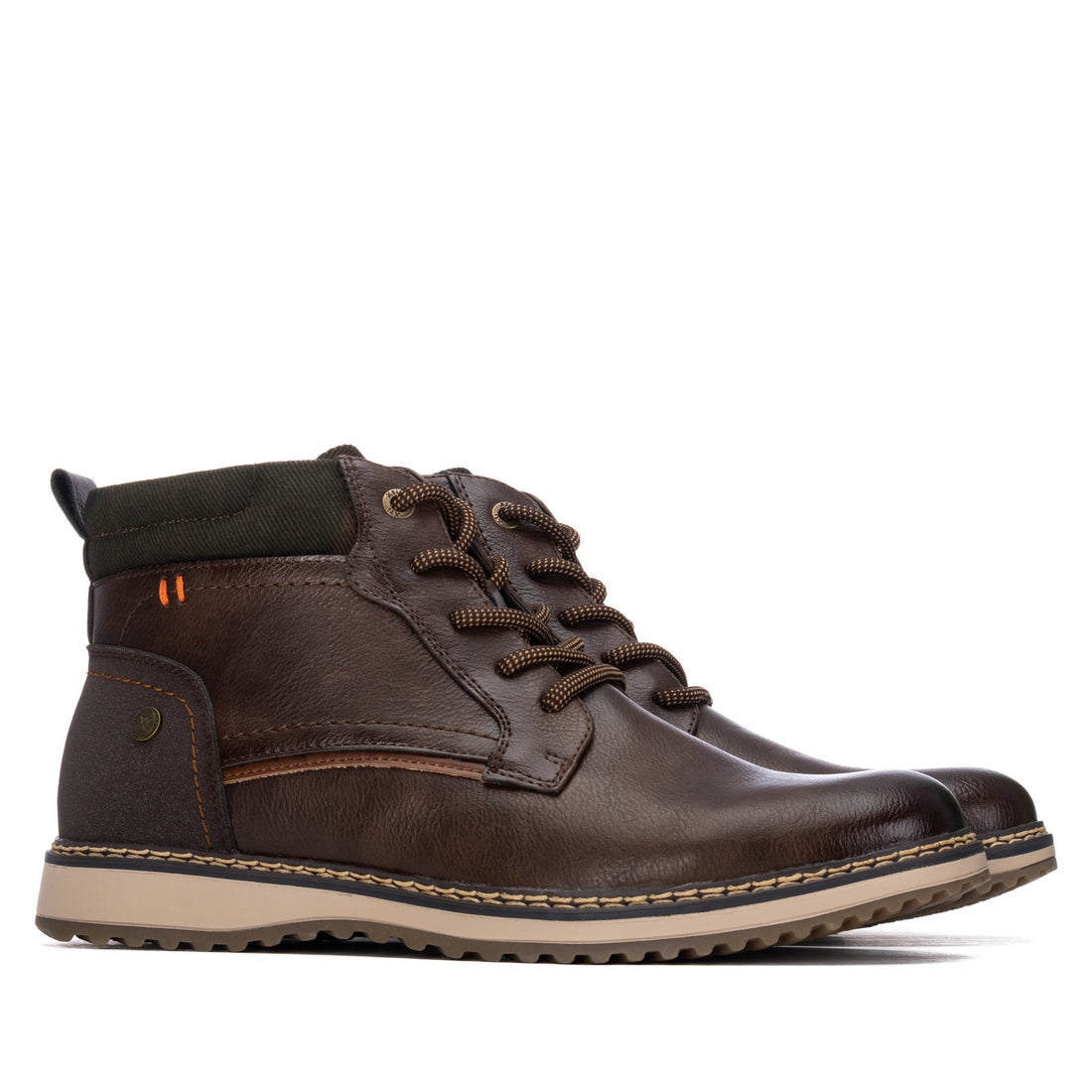 Botin de hombre plano Xti 14671401