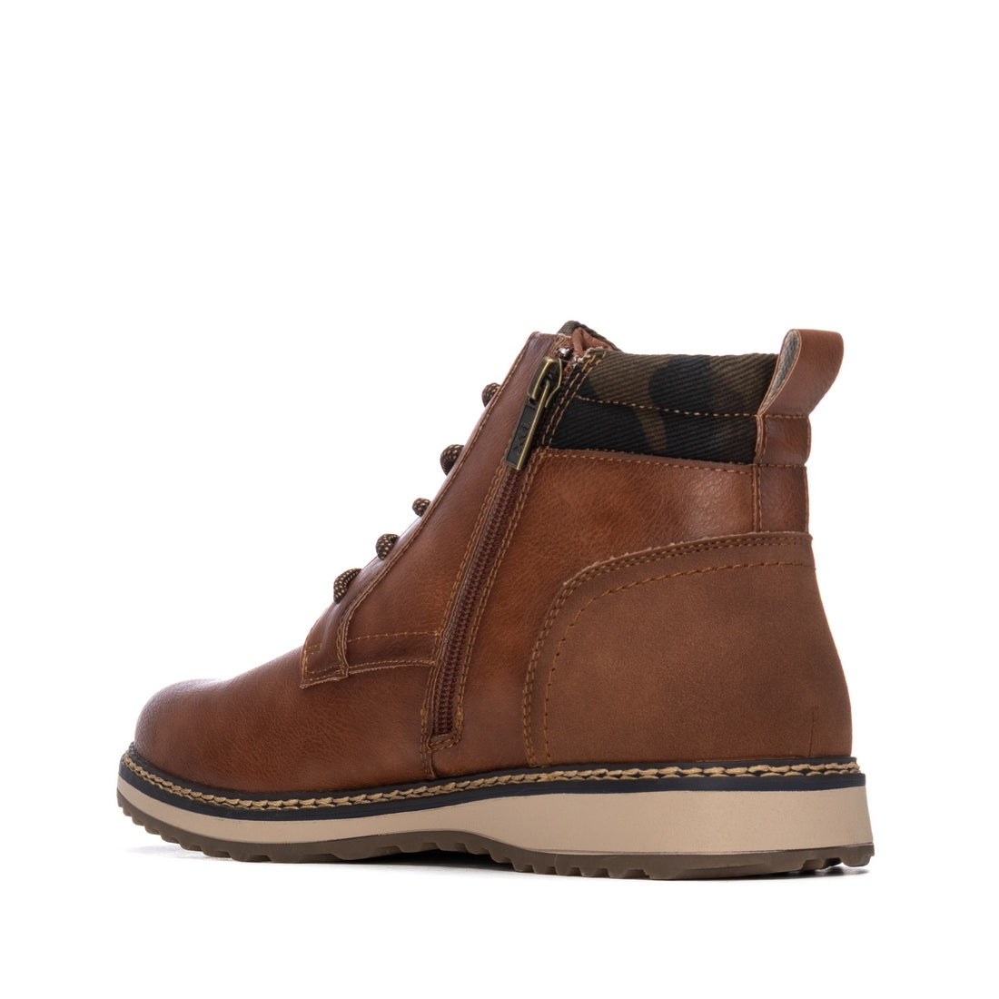 Botin de hombre plano Xti 14671402