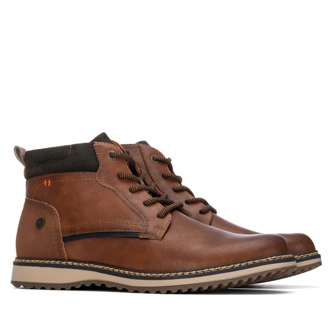 Botin de hombre plano Xti 14671402