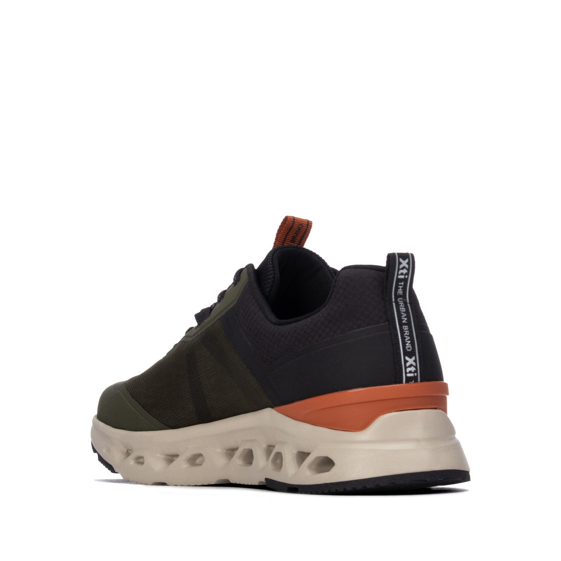 Zapatilla de hombre plano Xti 14675708