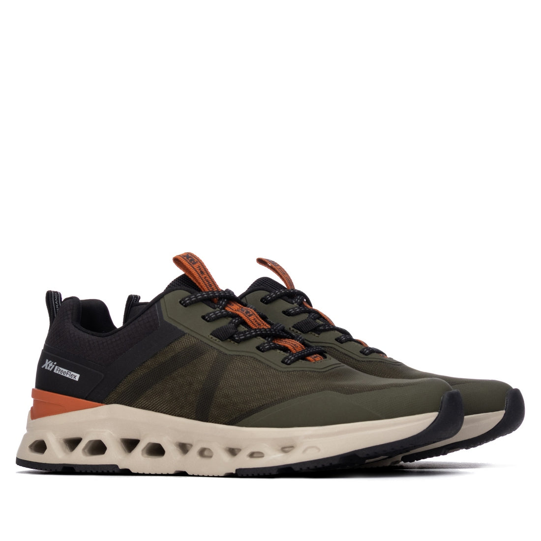 Zapatilla de hombre plano Xti 14675708