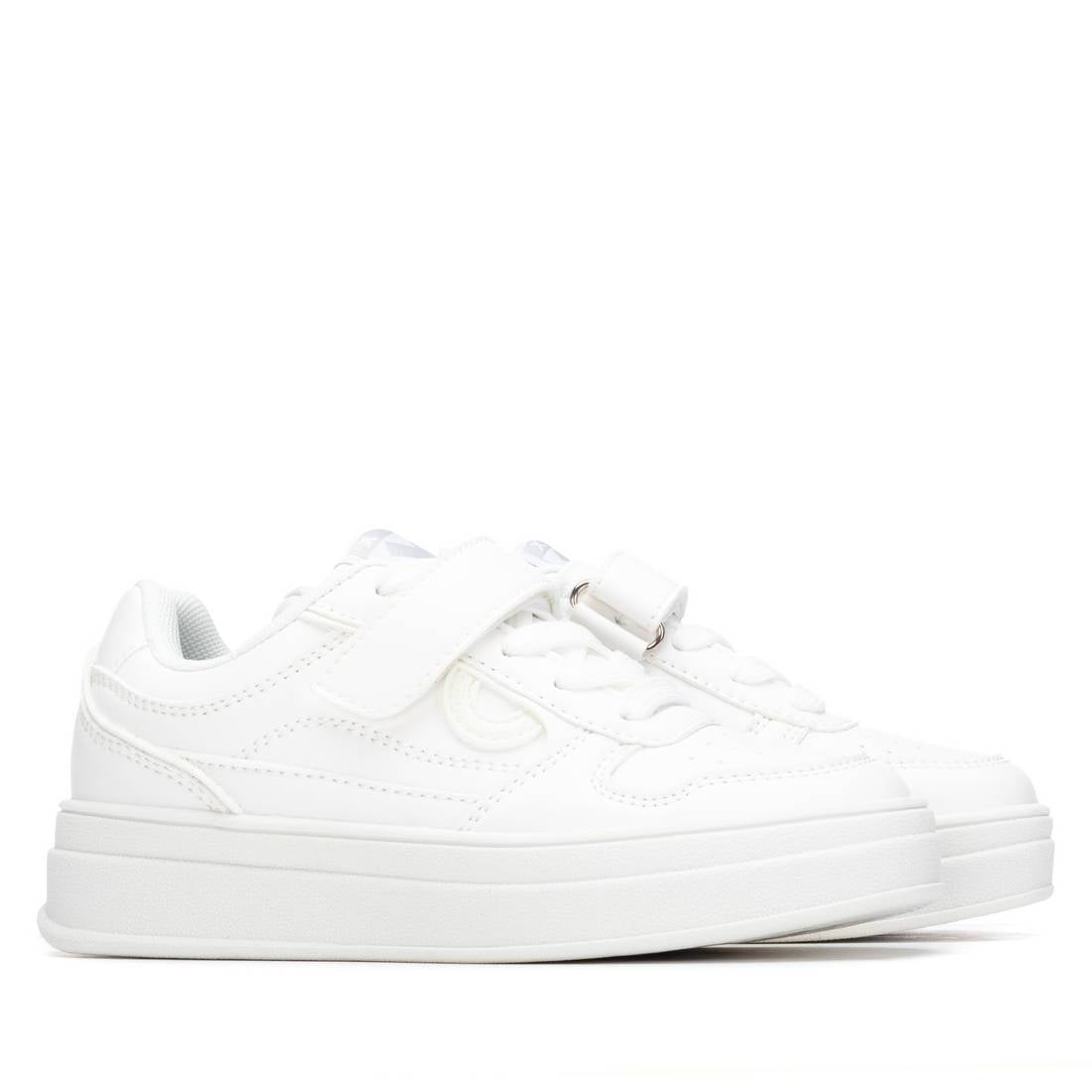 Zapatilla de niña plano Xti kids 15300102