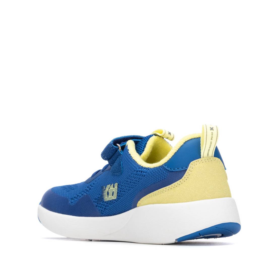 Zapatilla de niña plano Xti kids 15310405