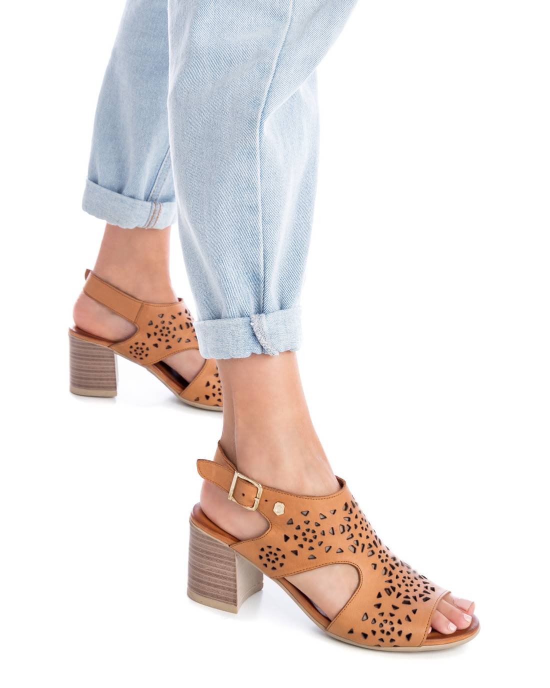 SANDALIA DE MUJER CARMELA 16083903