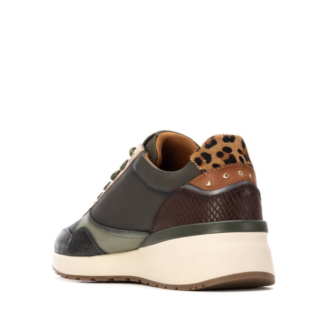 Zapatilla de mujer plano Carmela 16244204